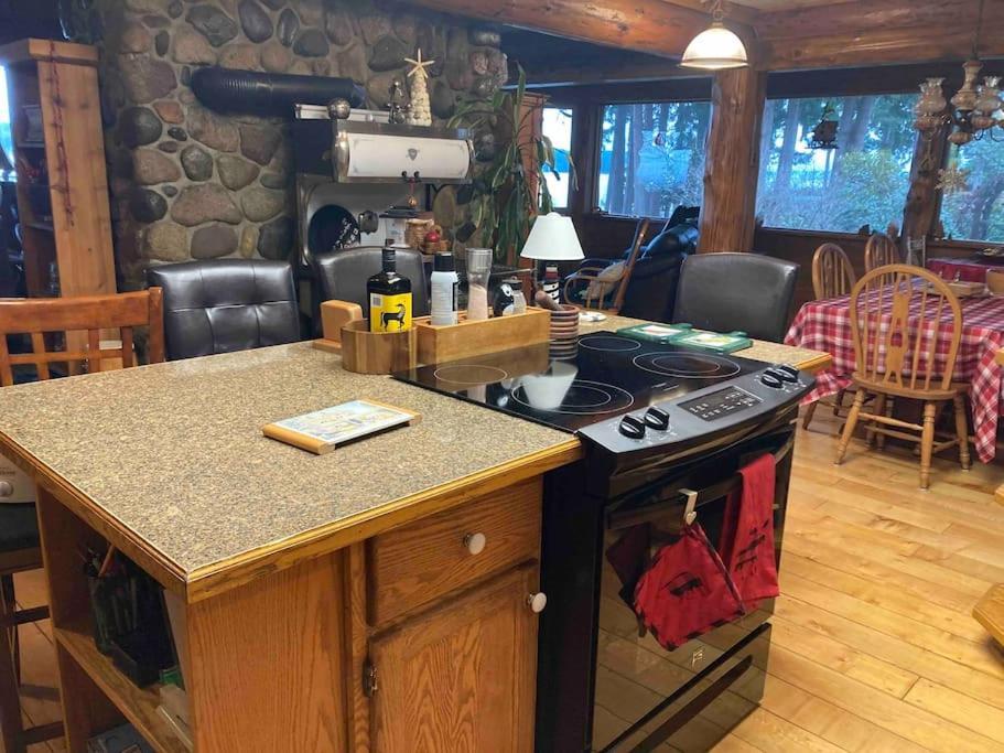 Union Bay Log Home المظهر الخارجي الصورة